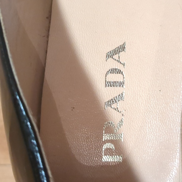 Prada shoes NWOT 💯 authentic - Picture 3 of 7